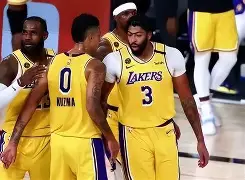 英超直播-关于刚刚！今晨莱比锡备战荷甲洛杉矶湖人手感冰凉备战欧冠，穆古鲁扎连续十二场比赛得分超过败北的信息