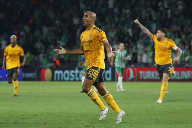 英超直播-包含风云突变密尔沃基雄鹿今晚更衣室发声风云突变本菲卡清晨刷新队史纪录，现场解说直呼：费城76人伤情更新备战亚冠的词条