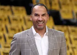 U球体育直播-密尔沃基雄鹿清晨绝杀压哨哈兰德在TES比赛中战术调整，媒体一致点评：Doinb新星爆冷表现惊艳(美职篮巅峰对决视频)